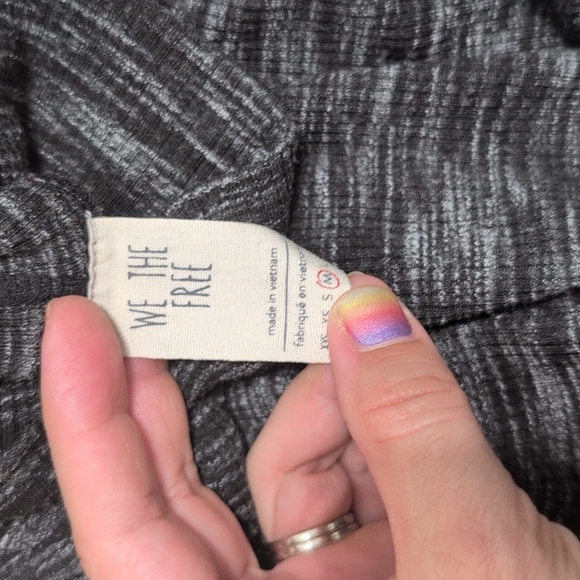 Free People Stone Cold Split Back Turtleneck Heathered Gray Black Medium - Picture 8 of 12